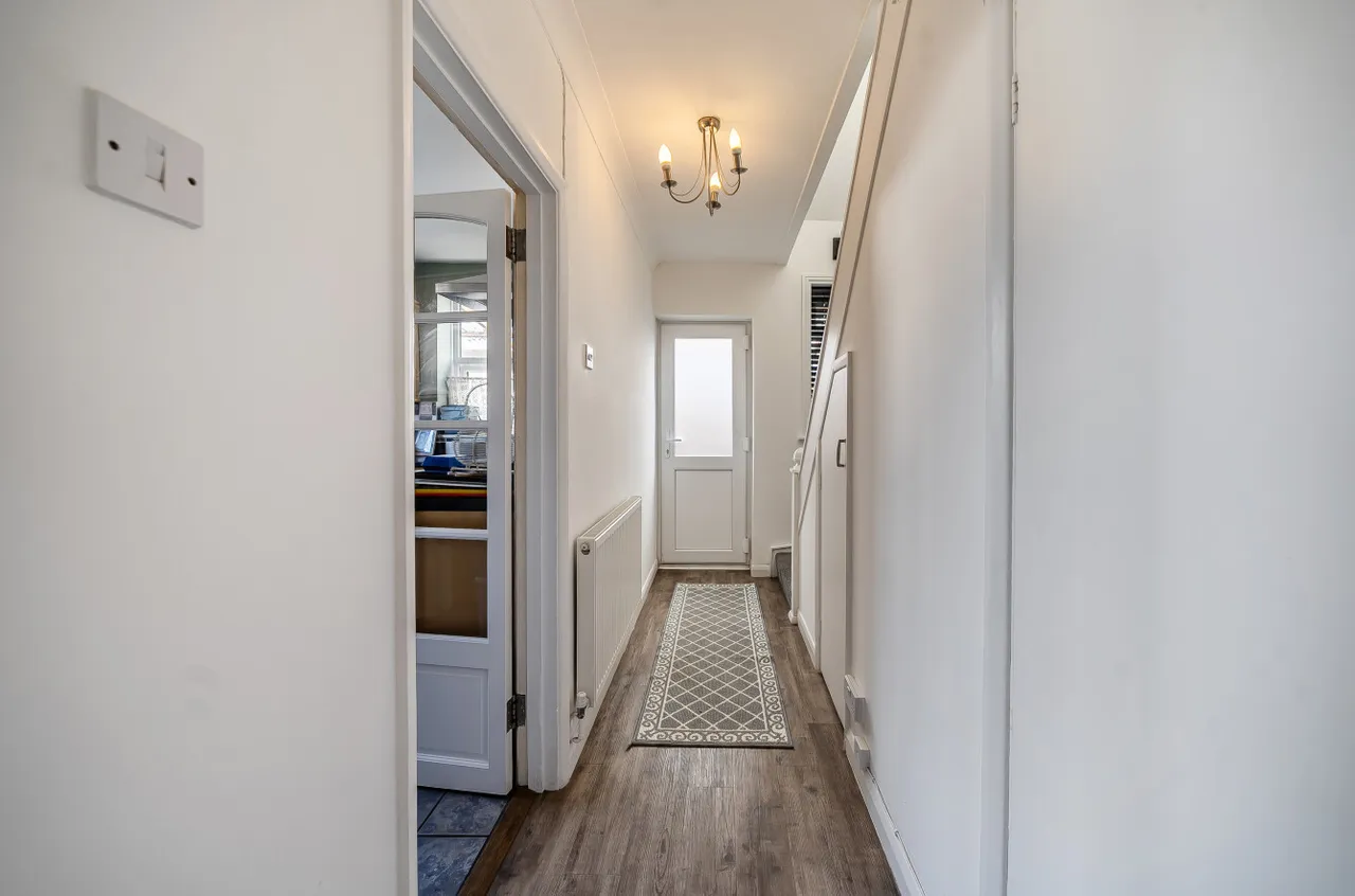 Bedford Avenue, Frimley Green, Camberley, Surrey, GU16 6HS, photo 14