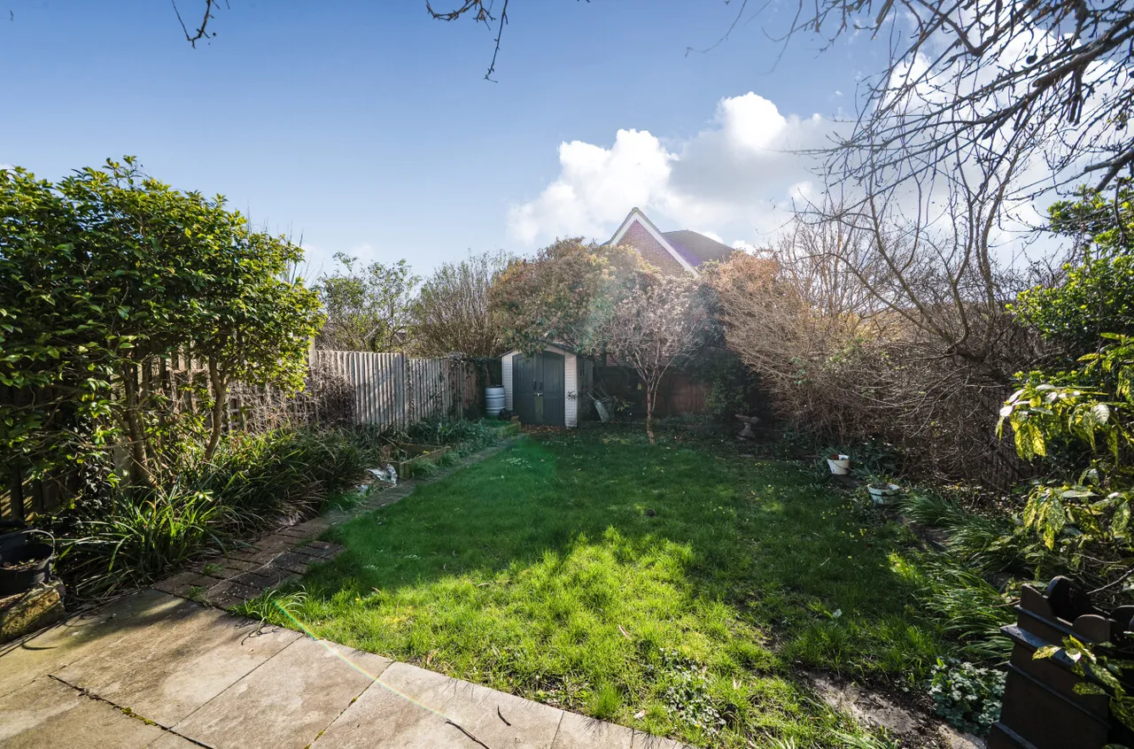 Bedford Avenue, Frimley Green, Camberley, Surrey, GU16 6HS, photo 17