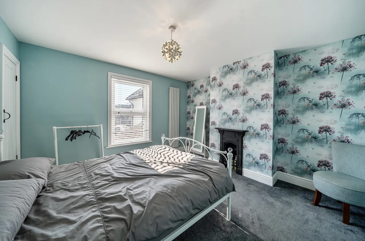 Bedford Avenue, Frimley Green, Camberley, Surrey, GU16 6HS, photo 7