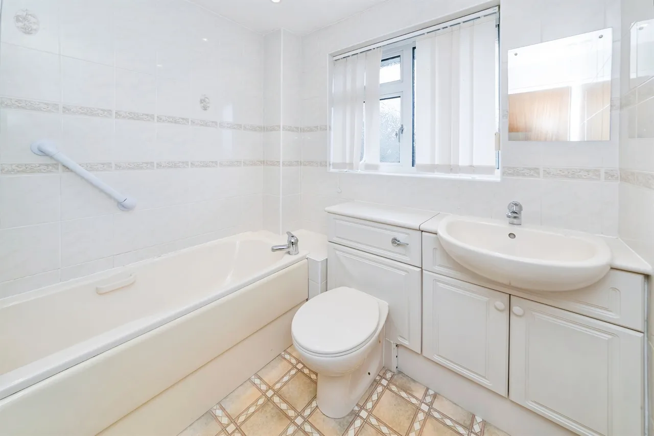 Inholmes Close, Burgess Hill, RH15, photo 11