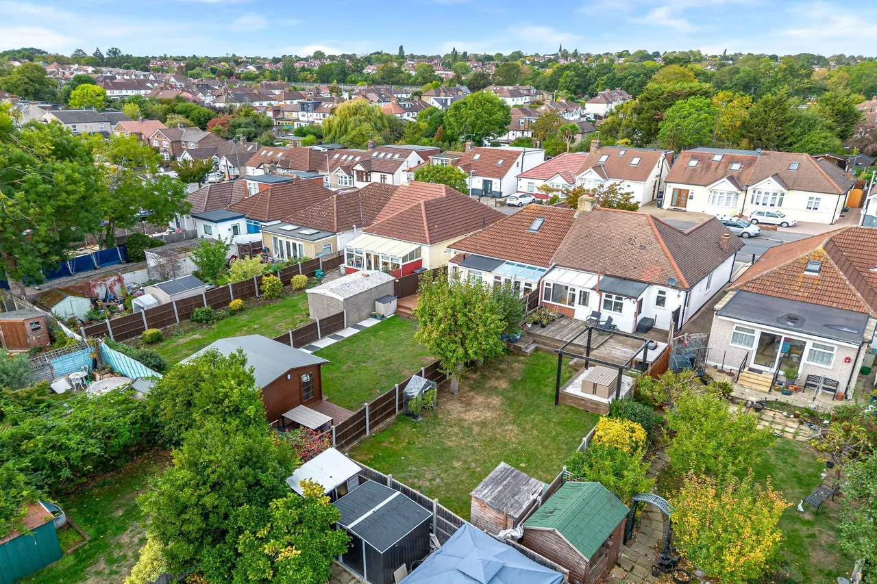 Prospect Road, Woodford Green, IG8, photo 22