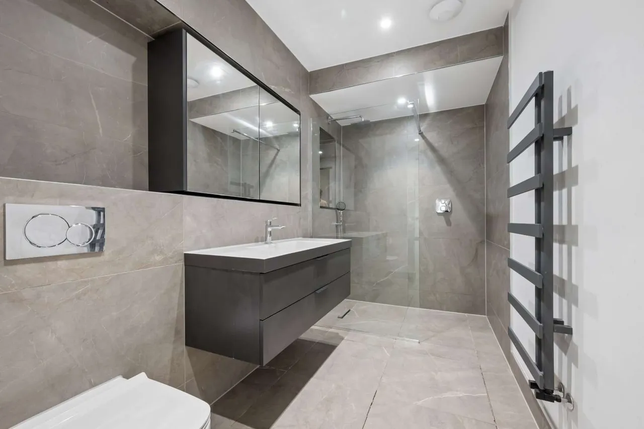 Blueberry Road, Bowdon, WA14, photo 15