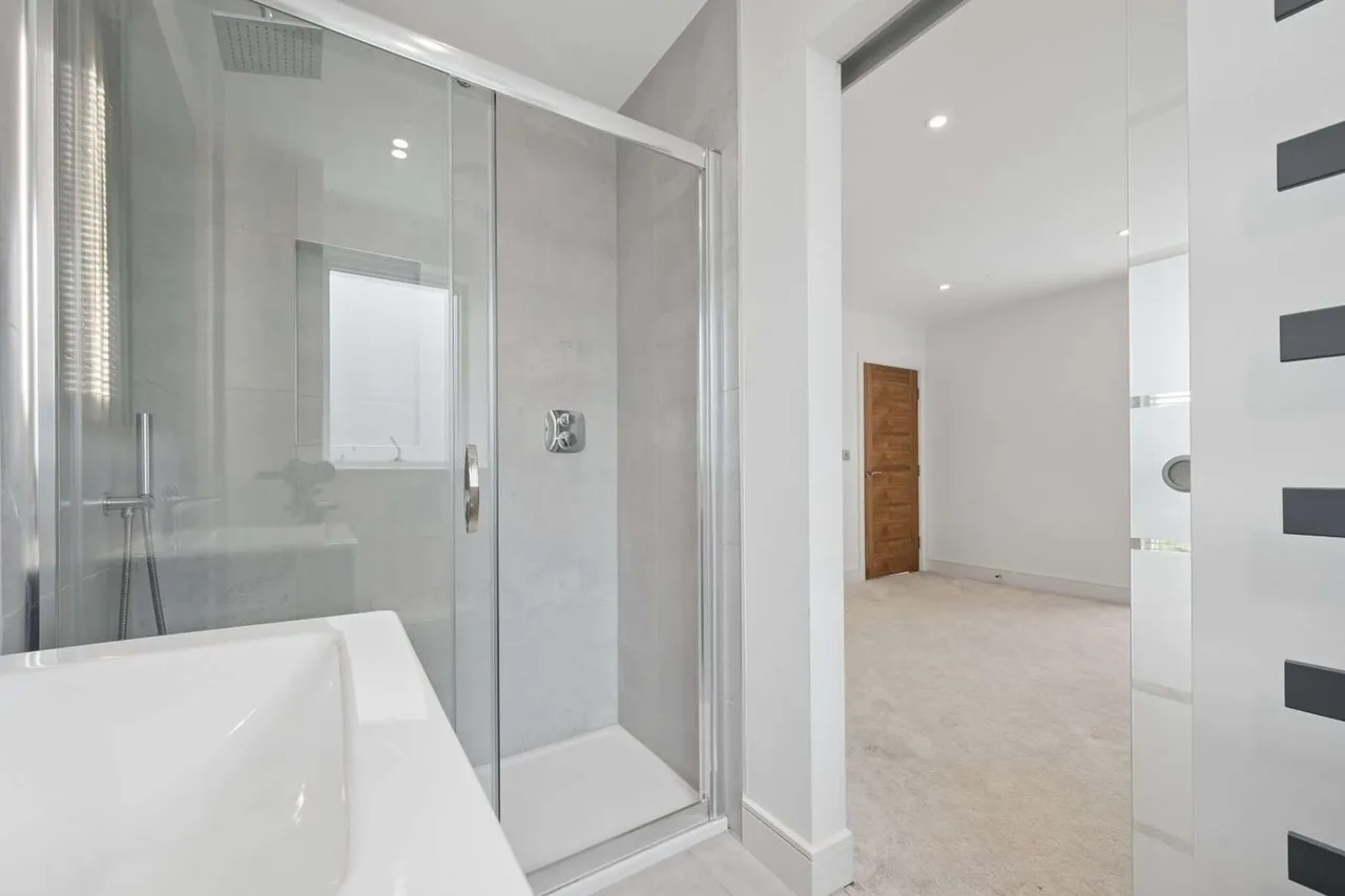 Blueberry Road, Bowdon, WA14, photo 19