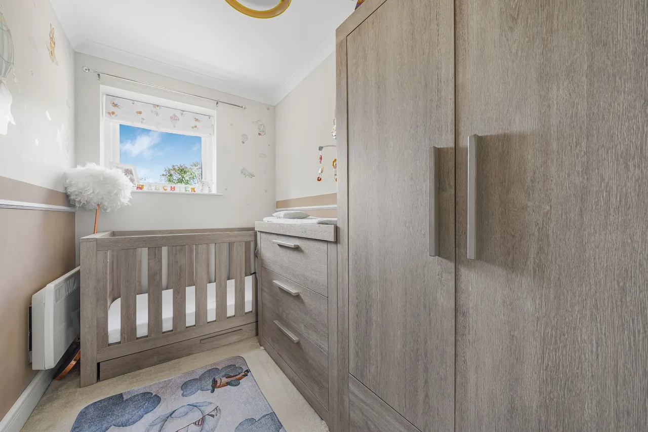High Point, Weybridge, KT13, photo 10