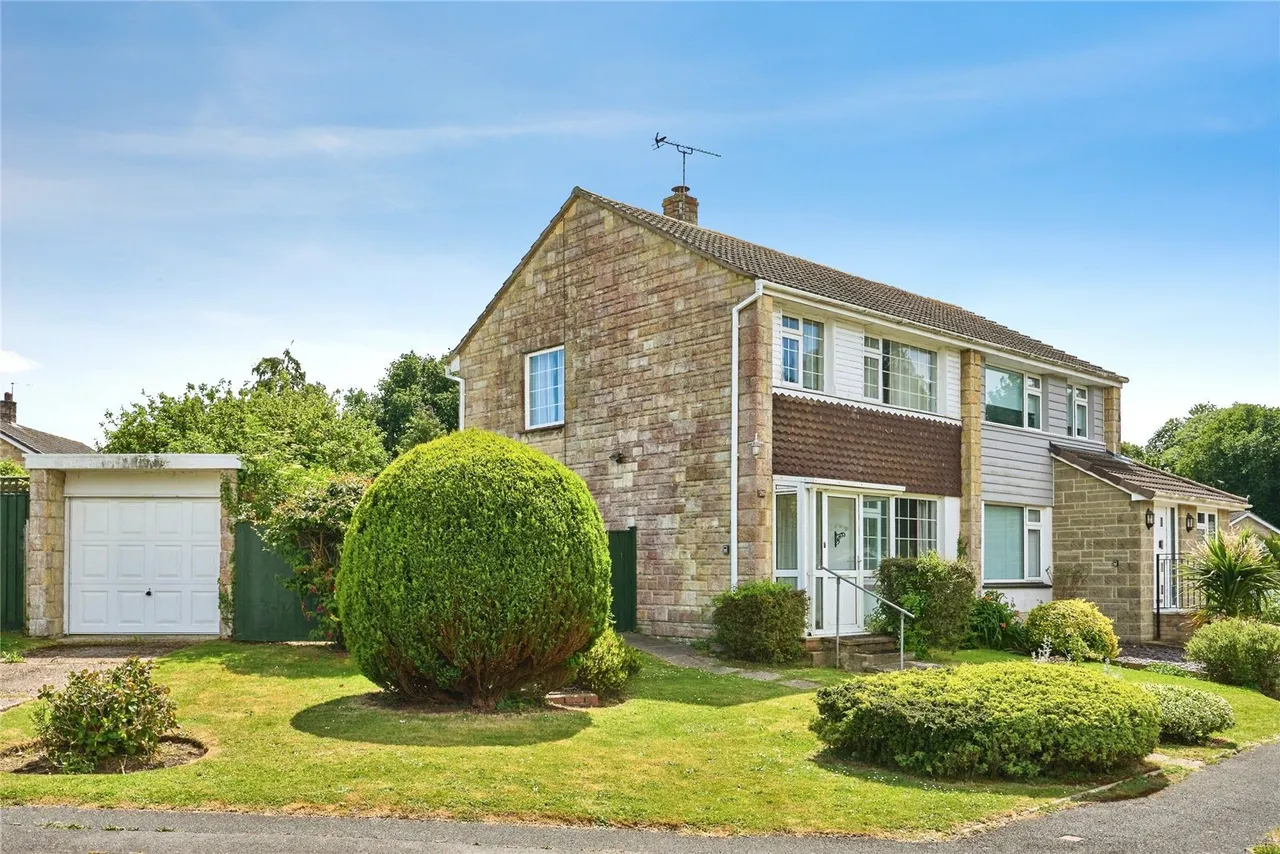 3 bed house for sale, Marina Avenue, Ryde, PO33