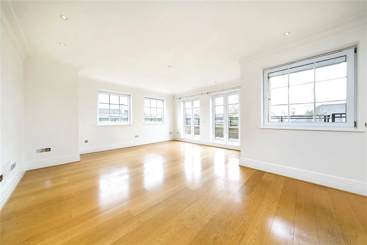 Whitcome Mews, TW9, photo 3