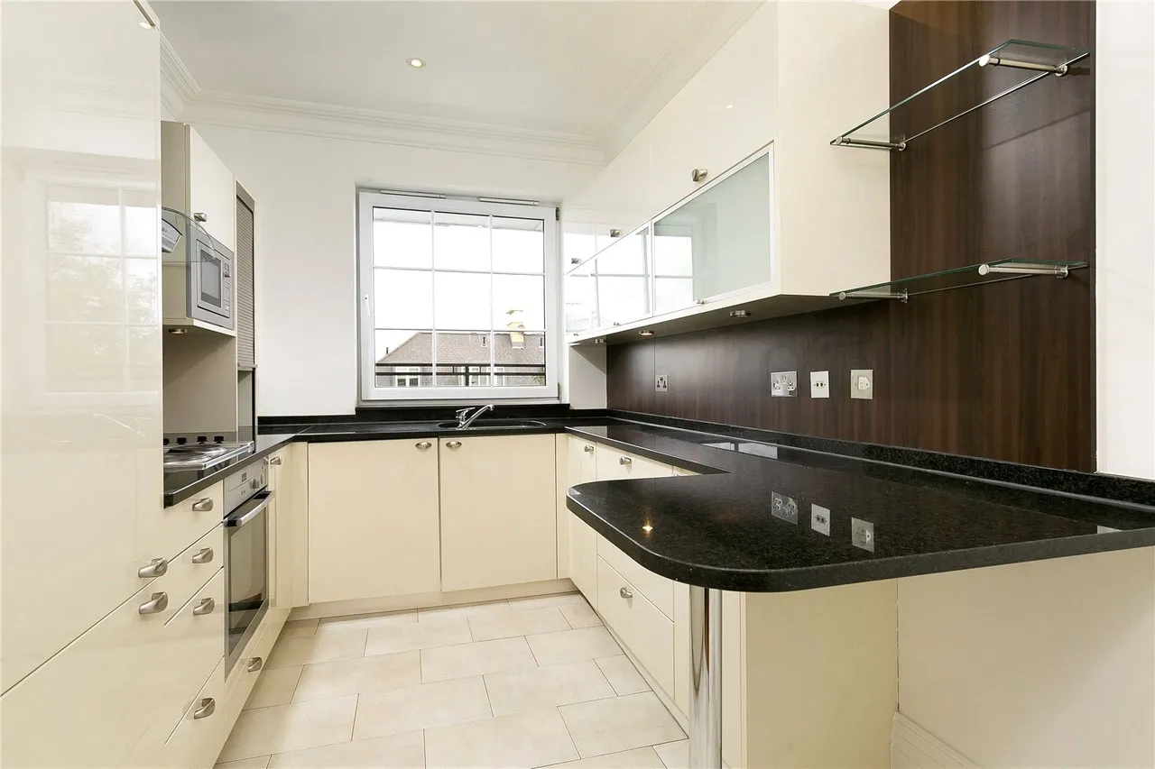 Whitcome Mews, TW9, photo 4