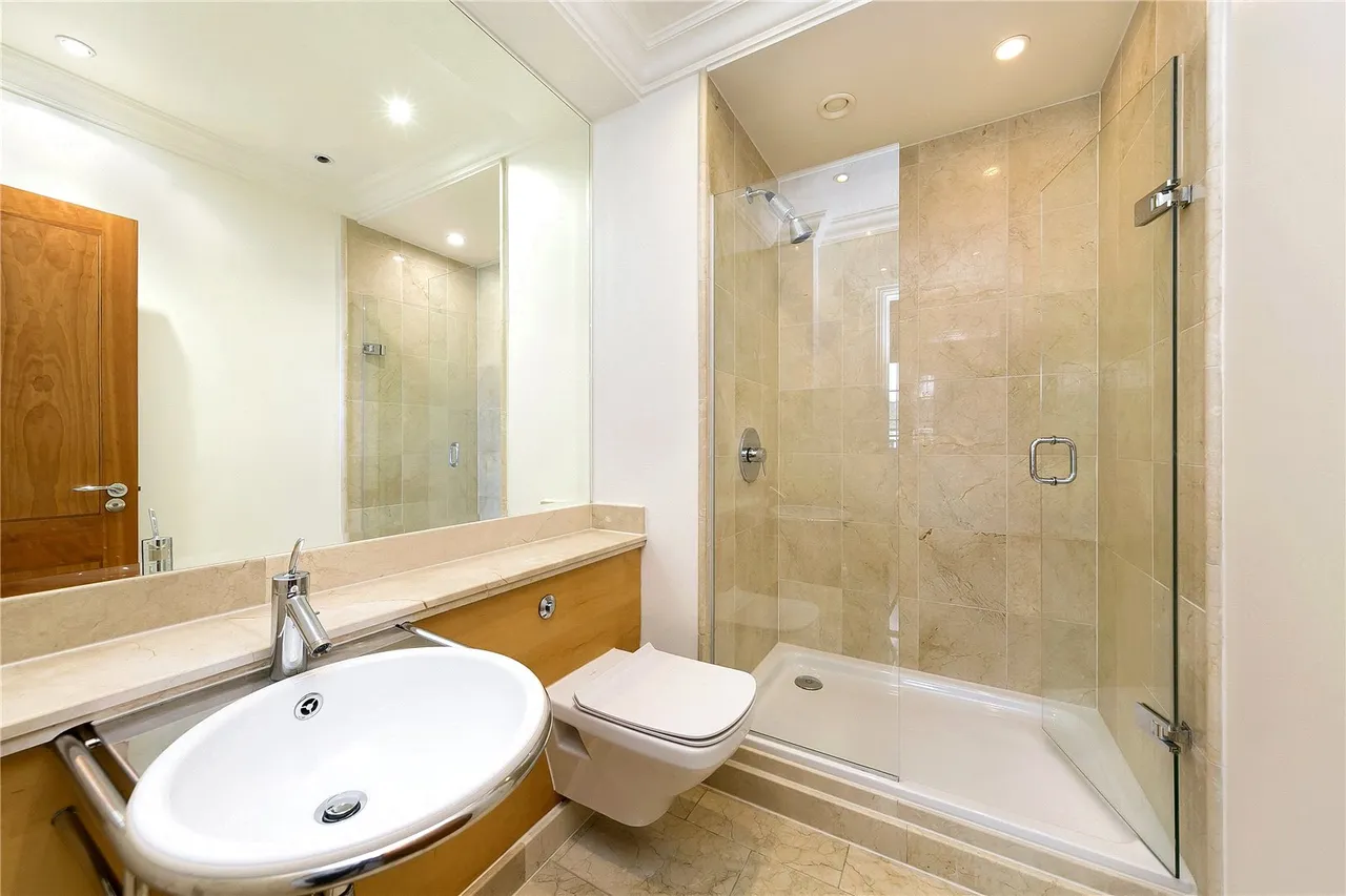 Whitcome Mews, TW9, photo 9