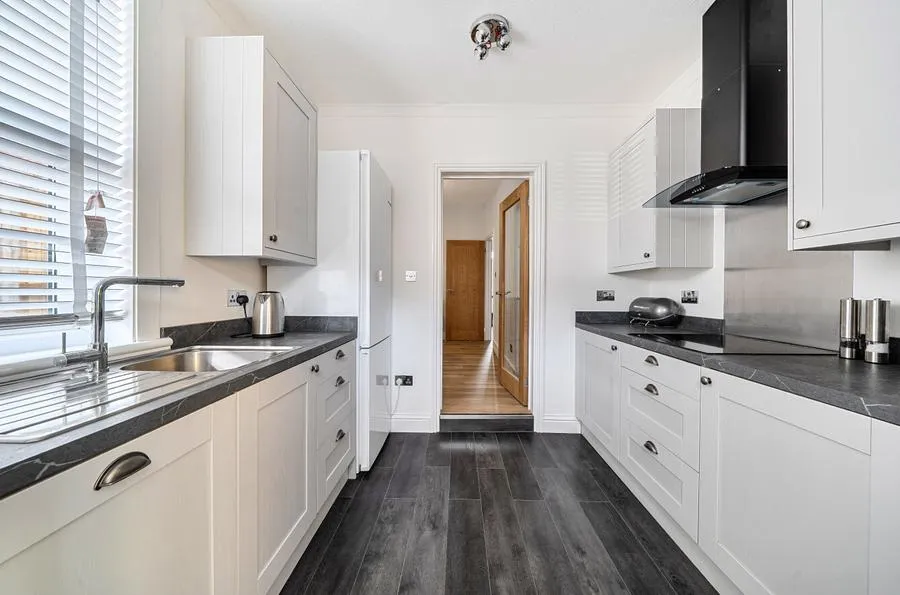 Bexhill Road, Eastbourne, BN22, photo 5
