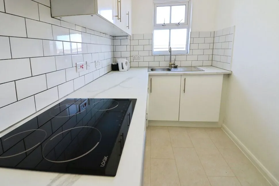 Bluebell Way, Ilford, IG1, photo 9