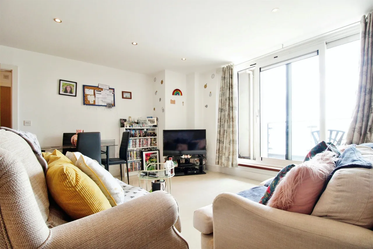 Ferry Court, Cardiff, CF11, photo 4