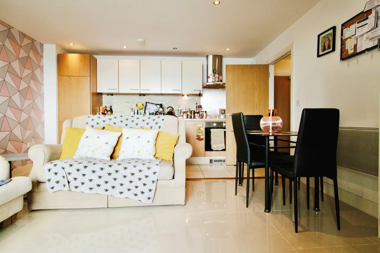 Ferry Court, Cardiff, CF11, photo 9