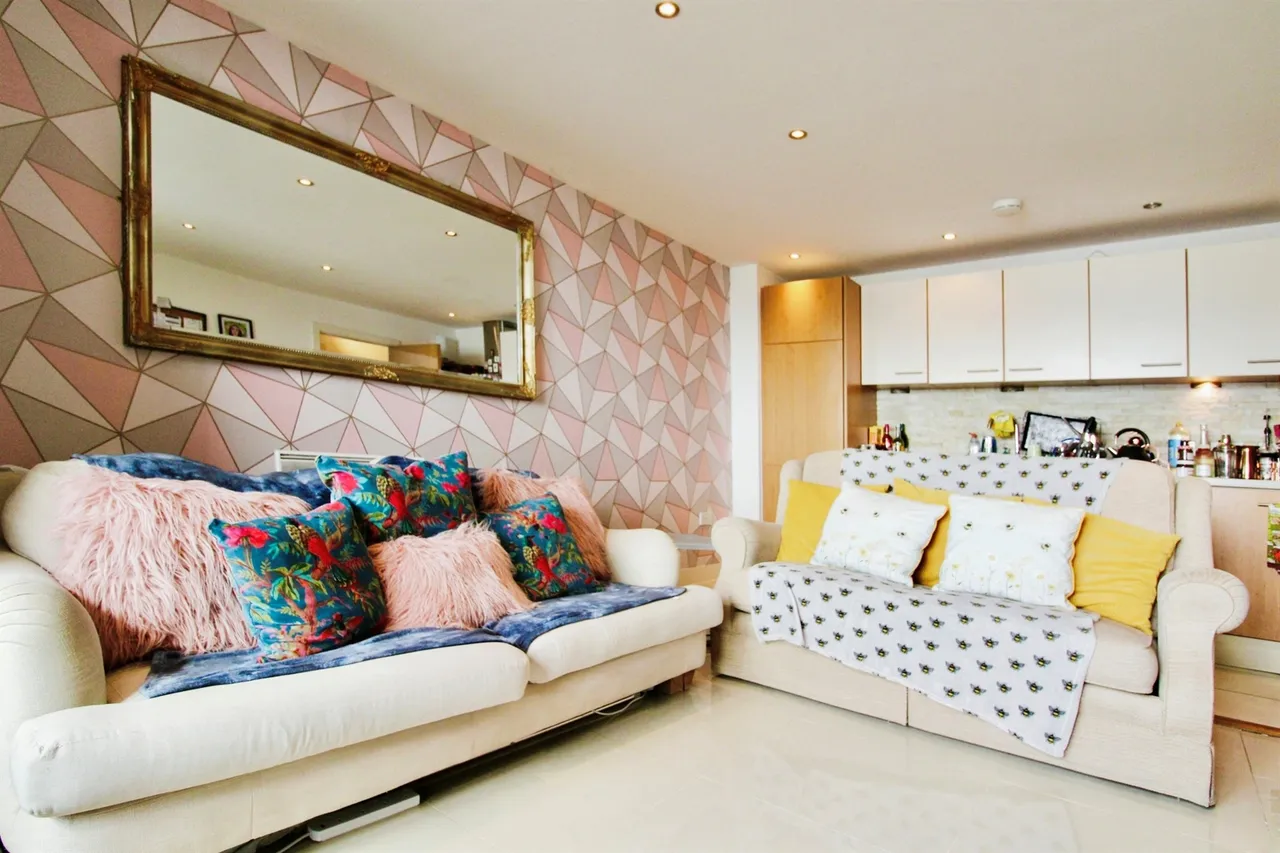 Ferry Court, Cardiff, CF11, photo 10