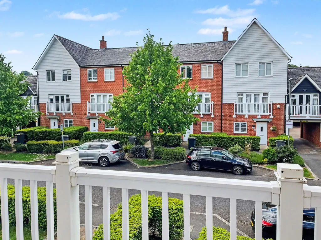 Chequers Avenue, High Wycombe HP11 1GP, photo 7