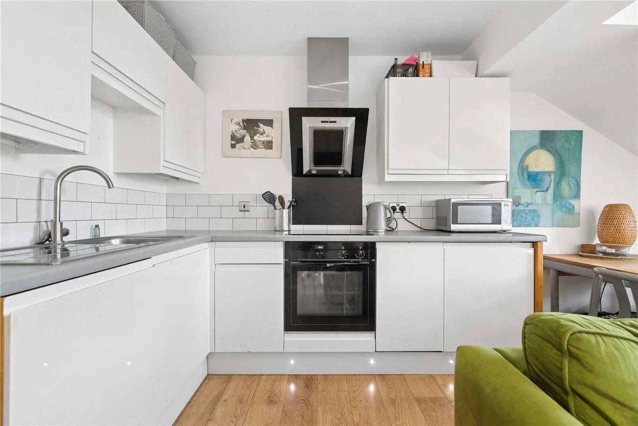 Crown Road, St Margarets, TW1, photo 6