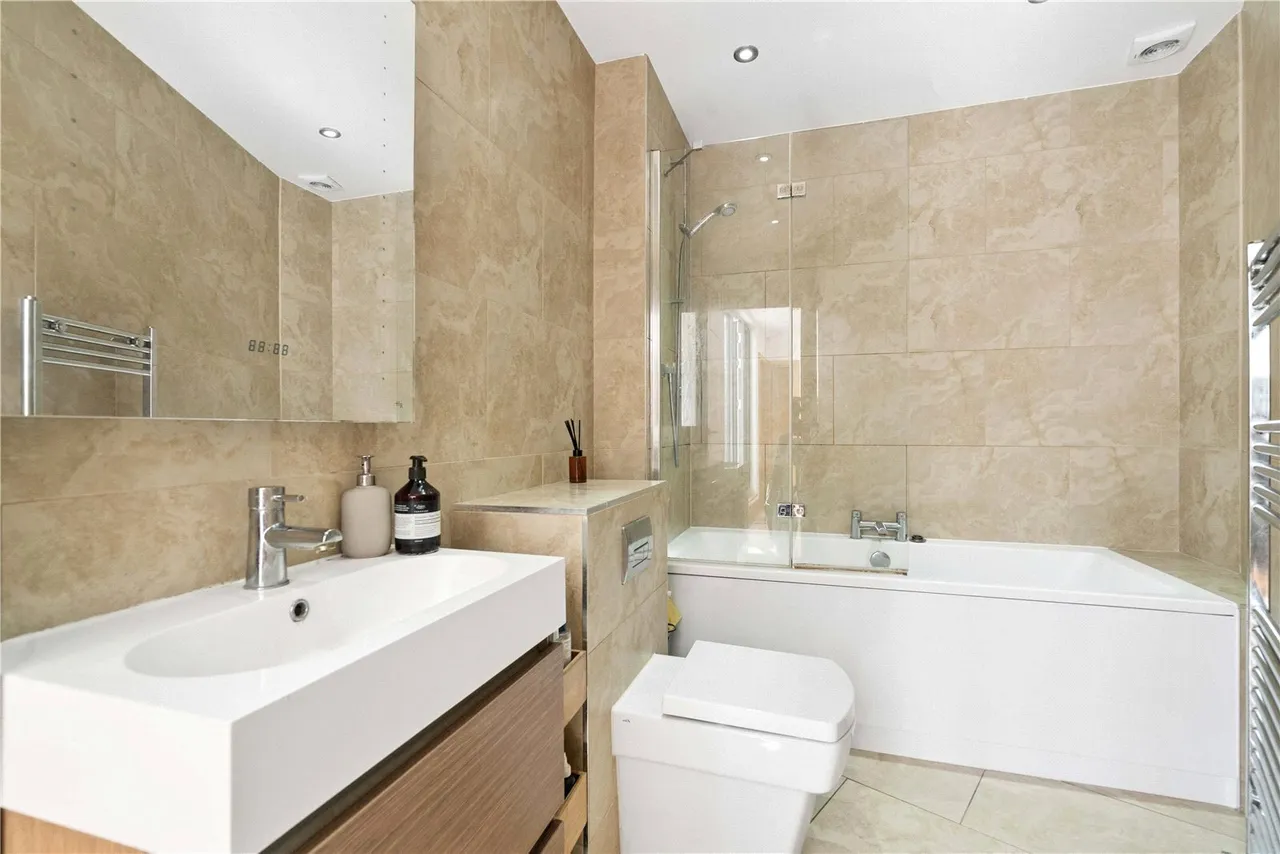 Crown Road, St Margarets, TW1, photo 8