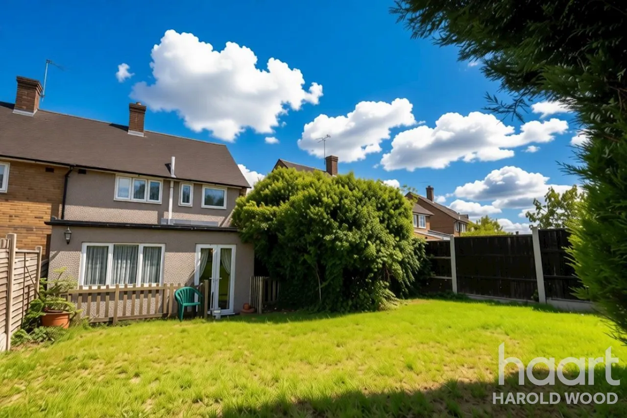 Wickford Drive, Harold Hill, RM3, photo 20