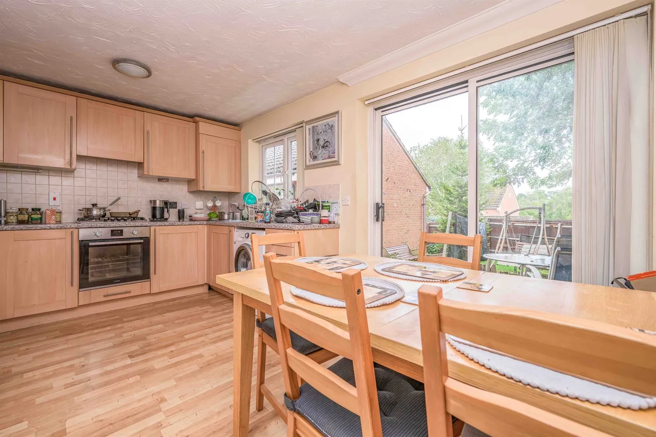 Tailby Avenue, Kettering, NN16, photo 4