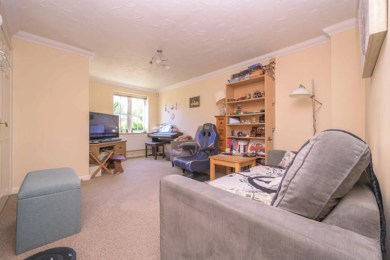 Tailby Avenue, Kettering, NN16, photo 5