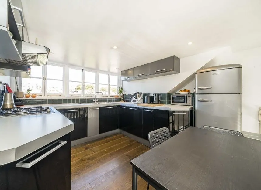 Kent Road, Chiswick, W4, photo 3