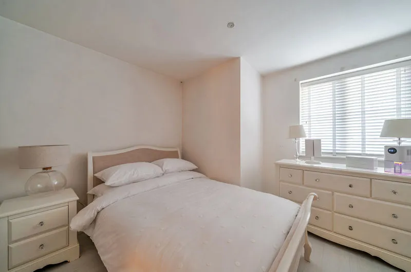 4 Foxley Lane, Purley CR8 3EP, photo 9