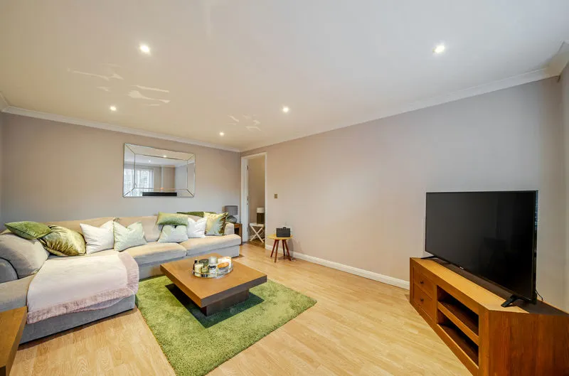 4 Foxley Lane, Purley CR8 3EP, photo 3