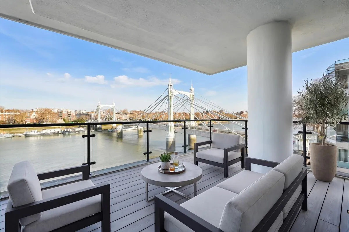 2 bed flat for sale, Anhalt Road, London, SW11