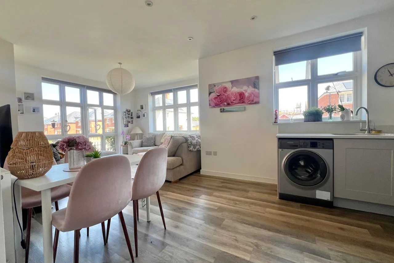 Montgomery Avenue, Wellesley, Aldershot, Hampshire, GU11 4AY, photo 15
