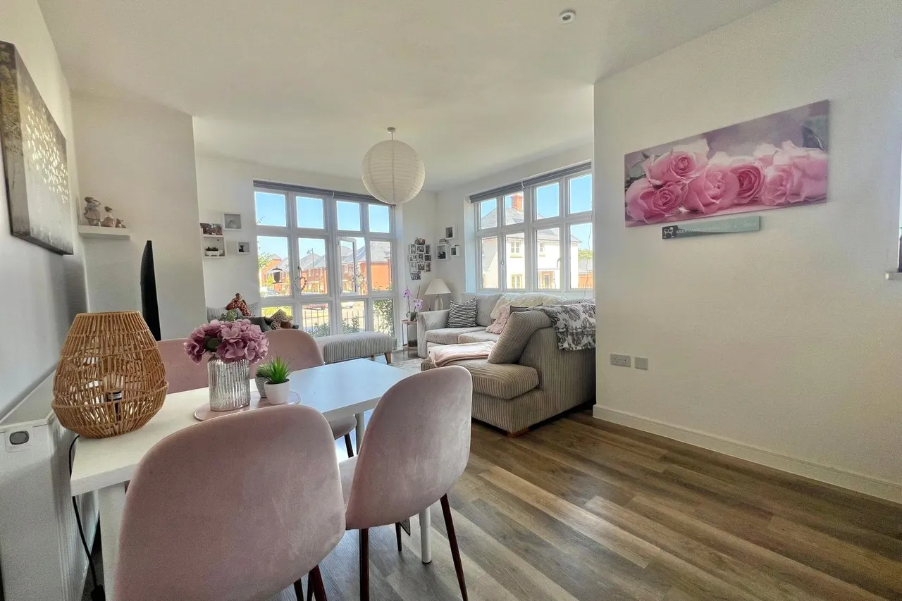 Montgomery Avenue, Wellesley, Aldershot, Hampshire, GU11 4AY, photo 9
