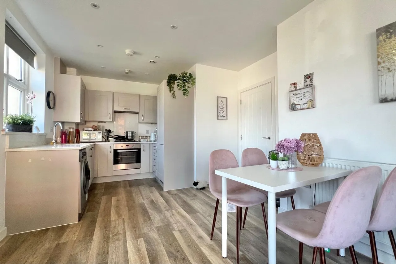 Montgomery Avenue, Wellesley, Aldershot, Hampshire, GU11 4AY, photo 8