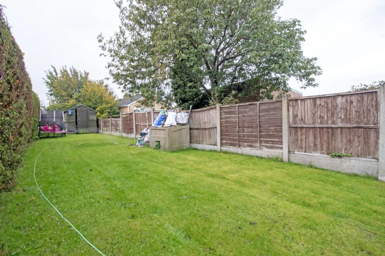 North Street, Morton, DN21, photo 12
