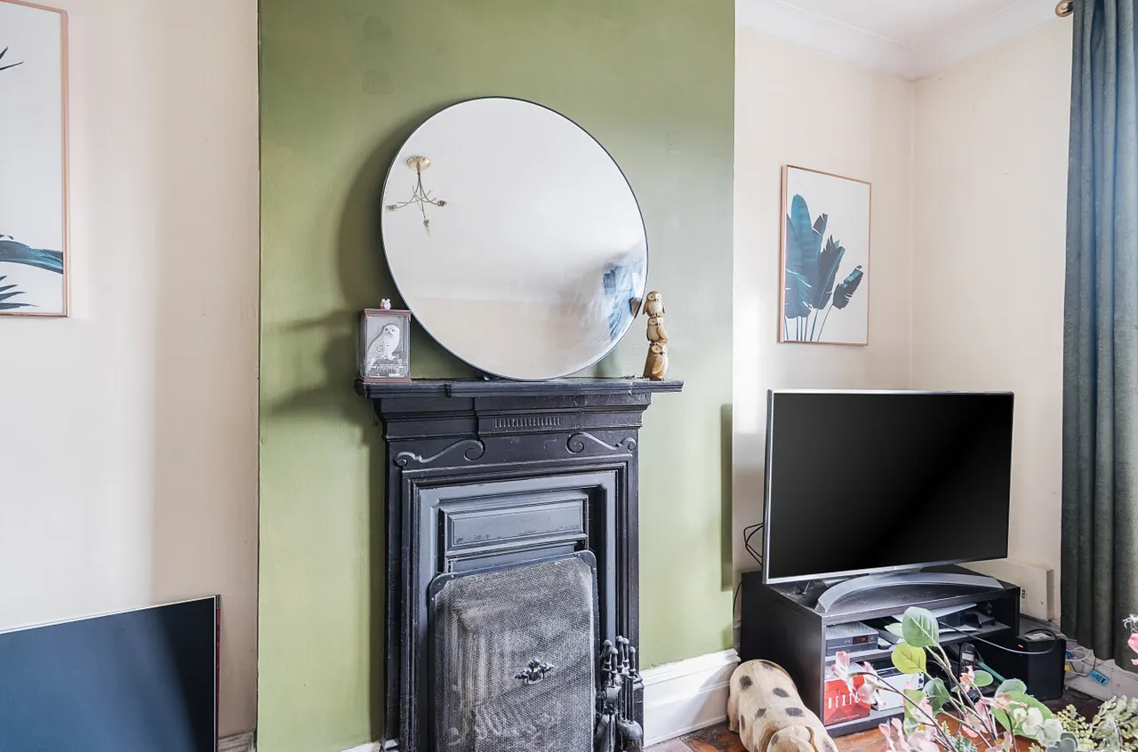 Mytchett Road, Mytchett, photo 3