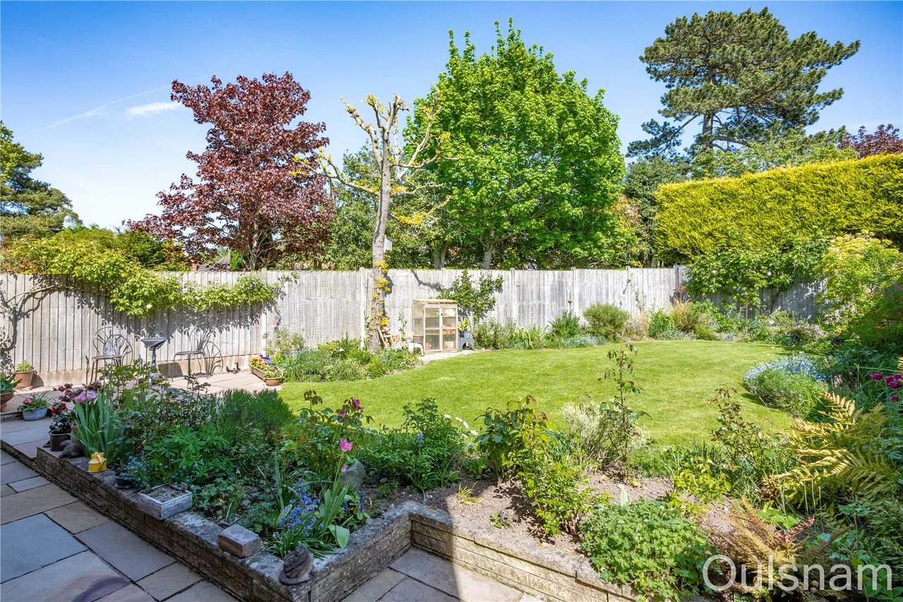 Fircroft Close, Stoke Heath, Bromsgrove, Worcestershire, B60 4NQ, photo 18