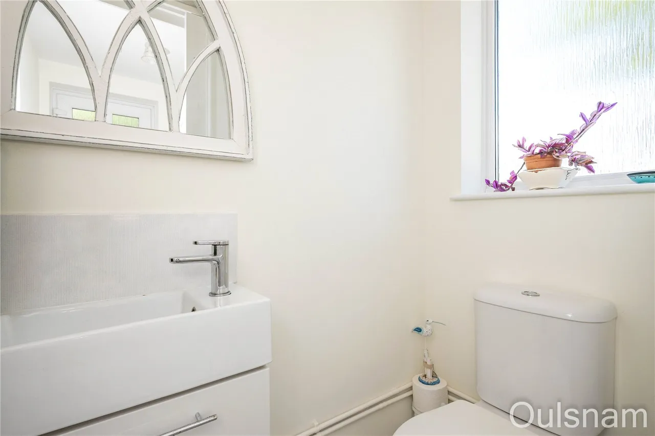 Fircroft Close, Stoke Heath, Bromsgrove, Worcestershire, B60 4NQ, photo 6