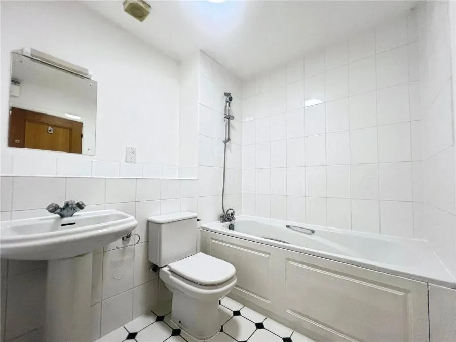 Montague Close, Wokingham, RG40, photo 10