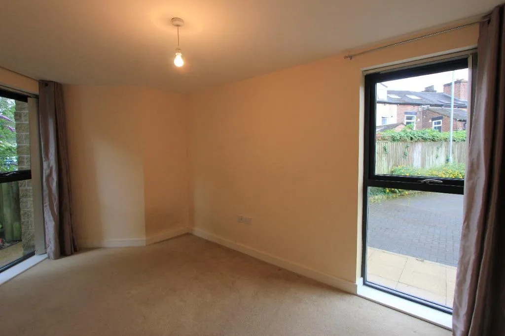 Lockside View, Stalybridge, SK15, photo 5