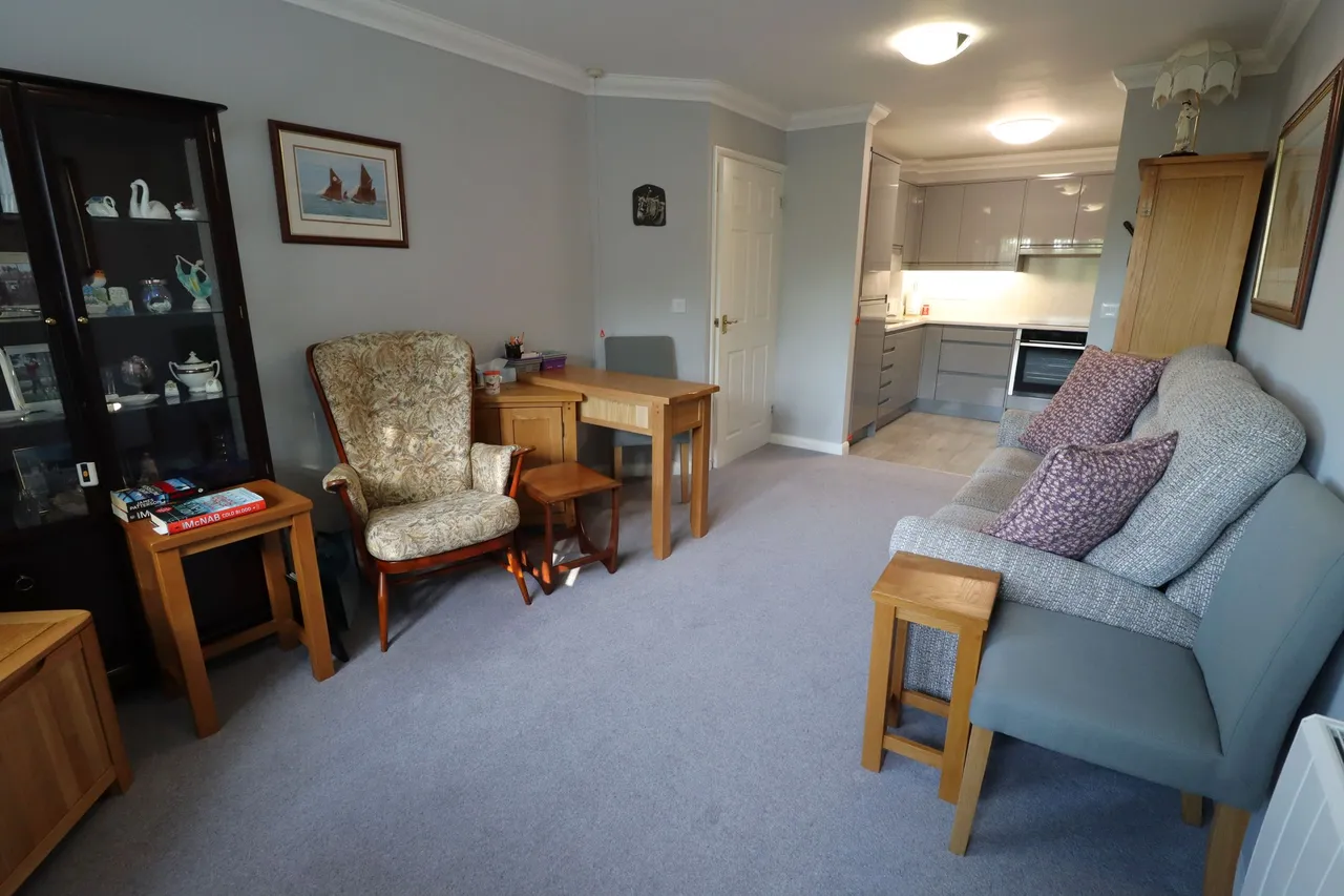 Southend Road, Hockley, Essex, SS5 4PQ, photo 6