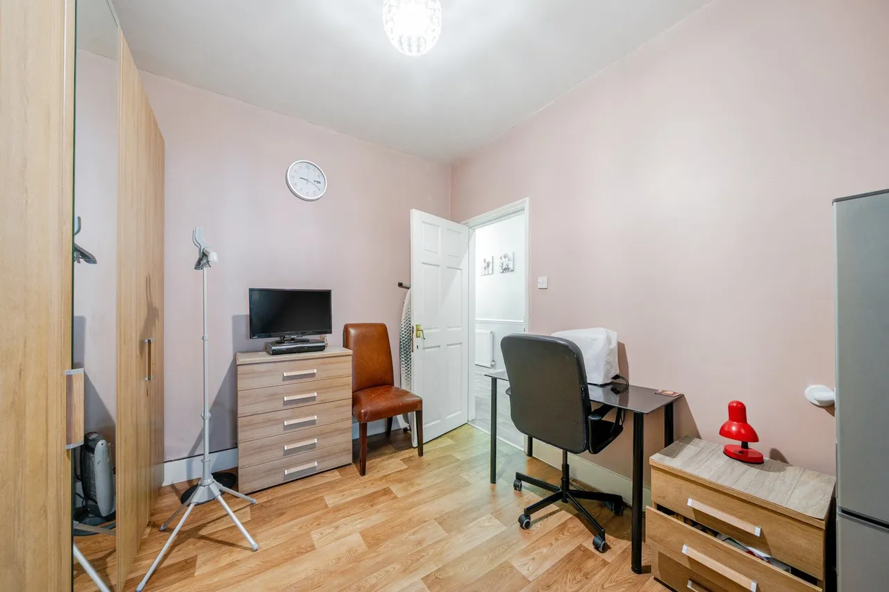 Griffin Road, SE18, photo 17