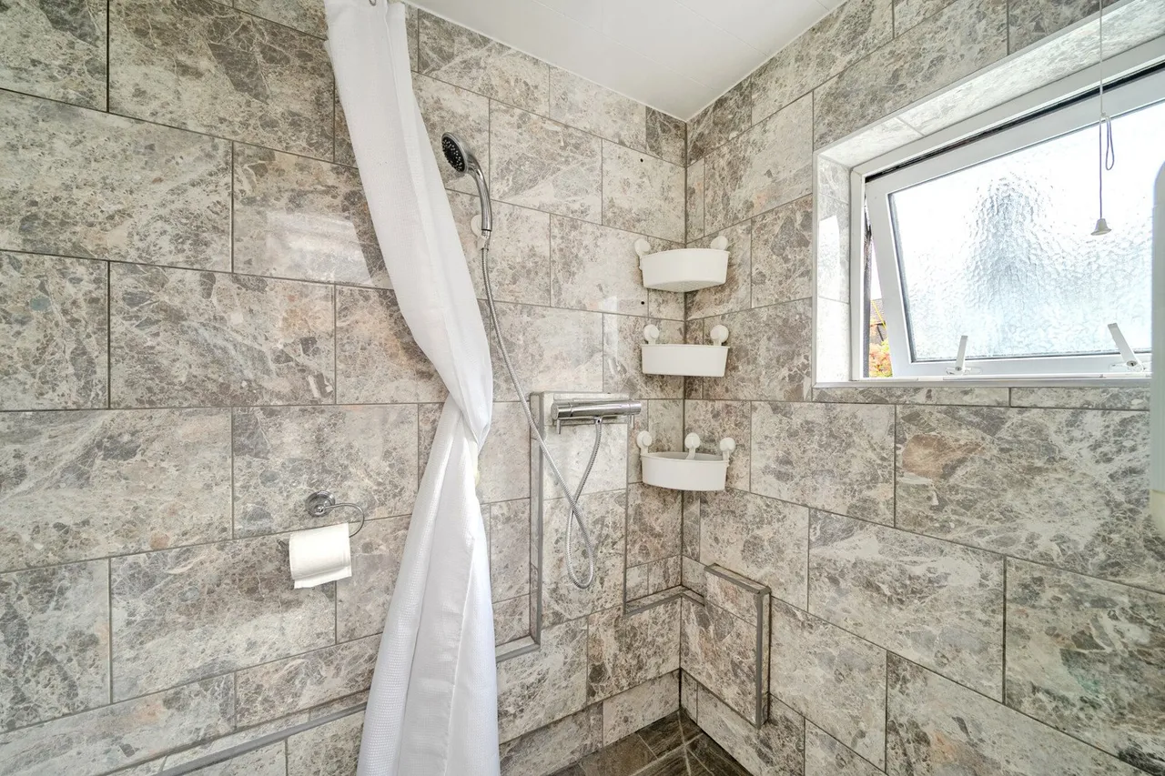 Griffin Road, SE18, photo 20