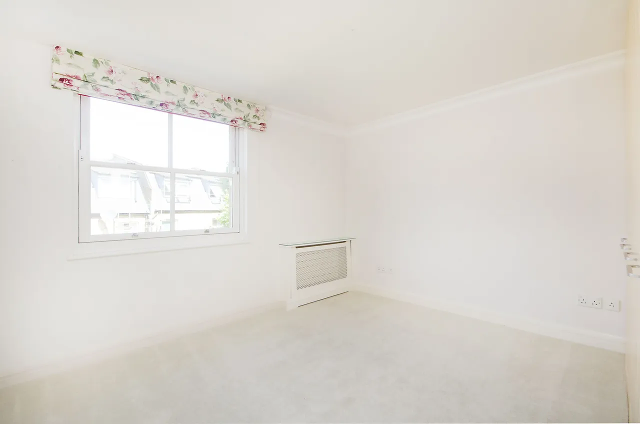 28 Matiere Place, 35-37 Earls Court Square, London, photo 9