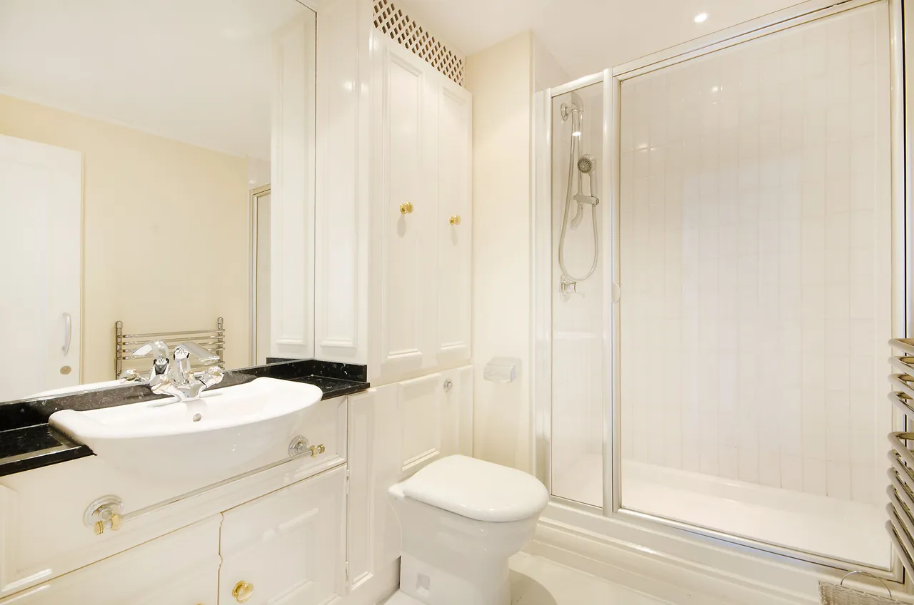28 Matiere Place, 35-37 Earls Court Square, London, photo 10