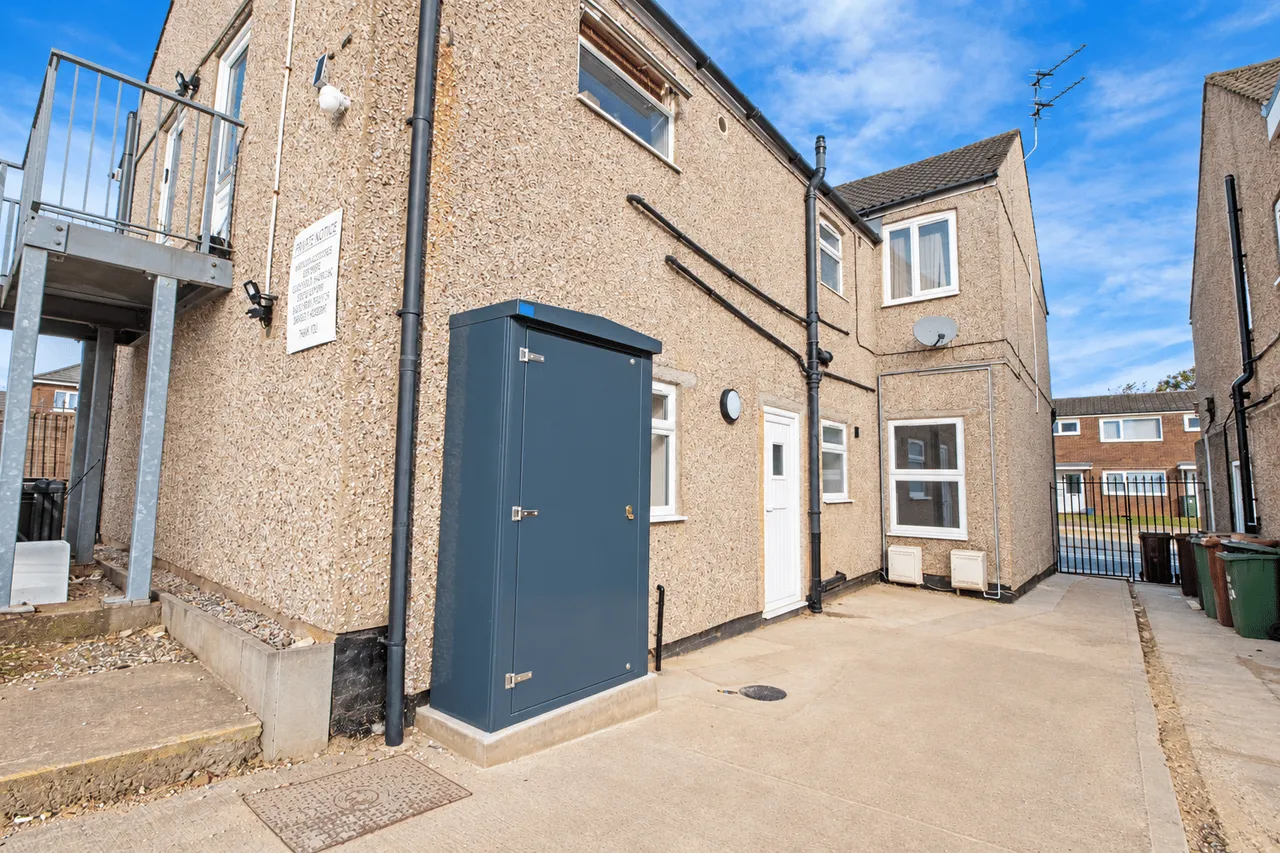 1 bed flat to rent, Ashby High Street, Scunthorpe, DN16