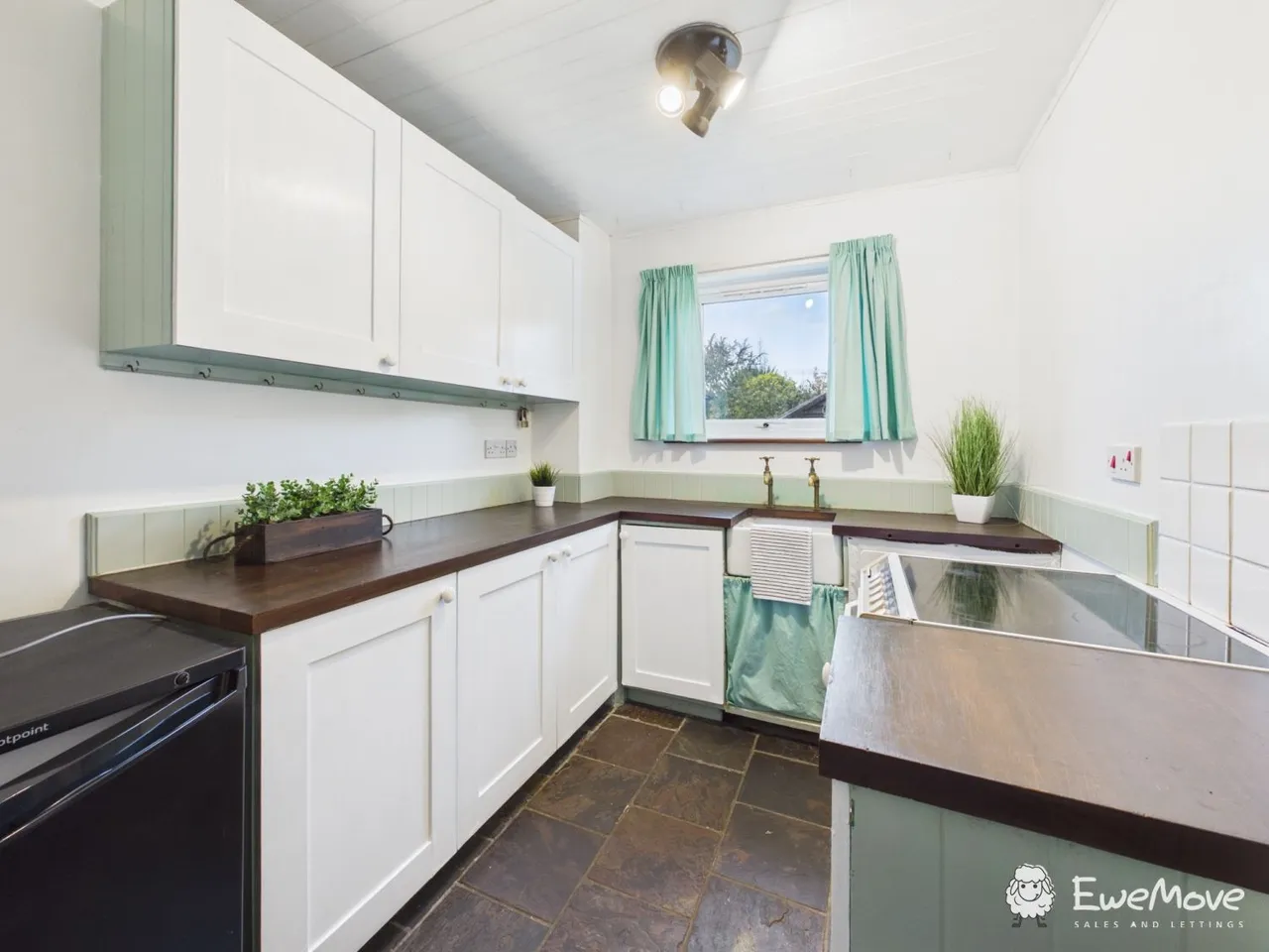 Danehurst Place, Andover, SP10, photo 2
