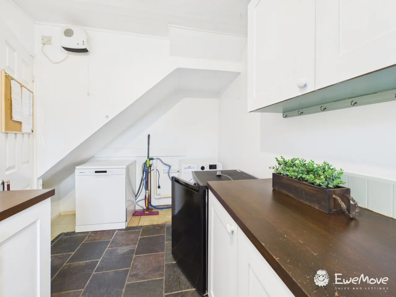 Danehurst Place, Andover, SP10, photo 5