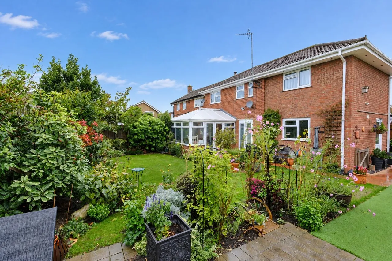 Gloucester Road, Sawtry, PE28, photo 8