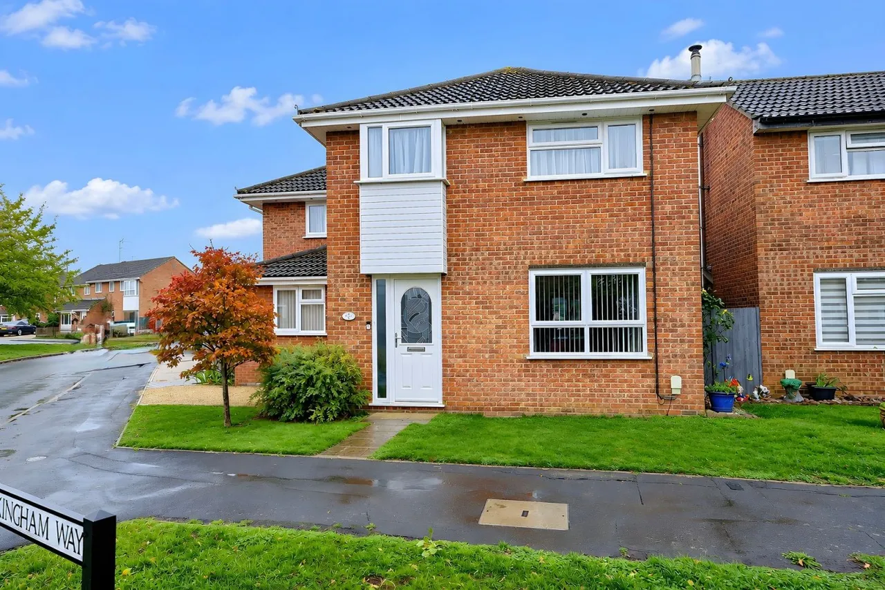 3 bed house for sale, Gloucester Road, Sawtry, PE28