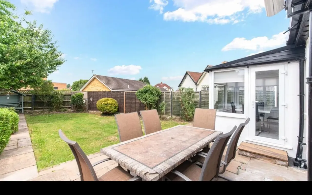 Pams Way, Epsom, KT19, photo 4