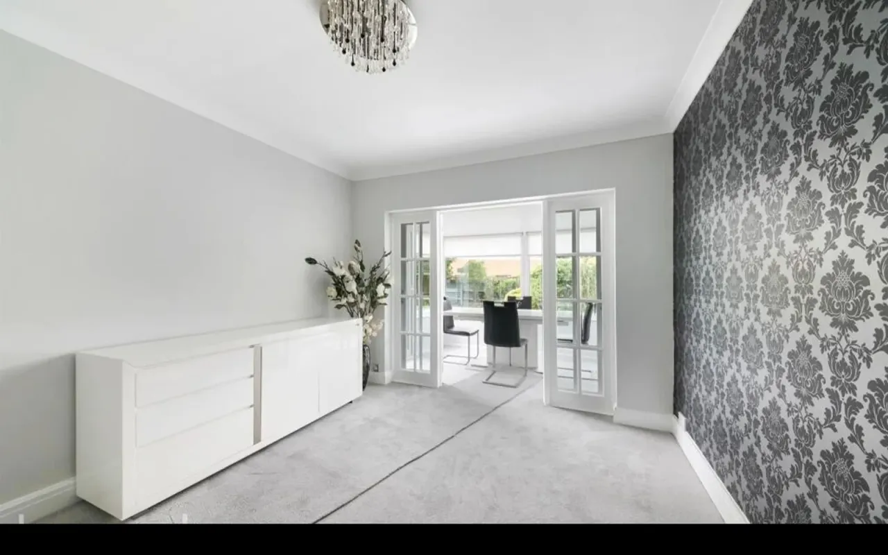 Pams Way, Epsom, KT19, photo 2