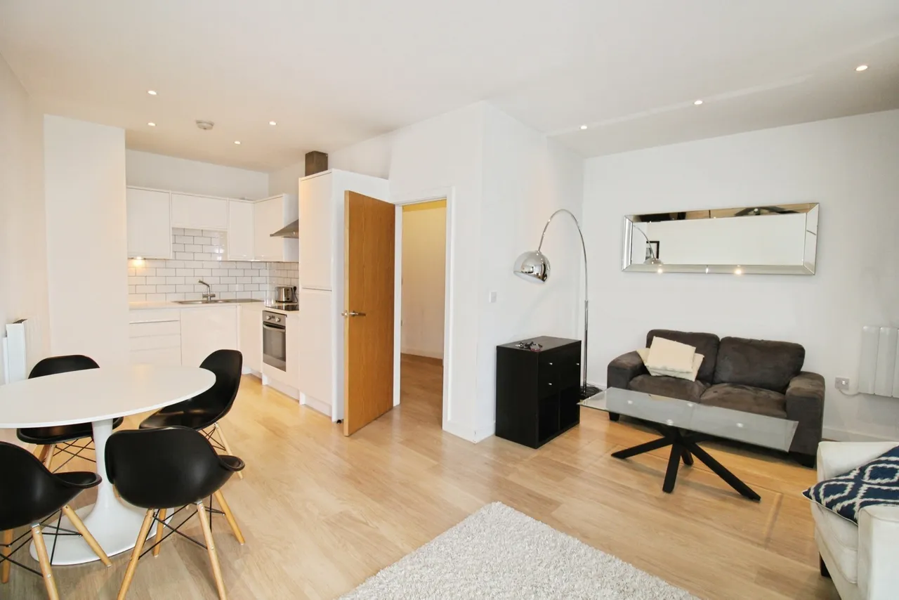 Durnsford Road, London, SW19, photo 6
