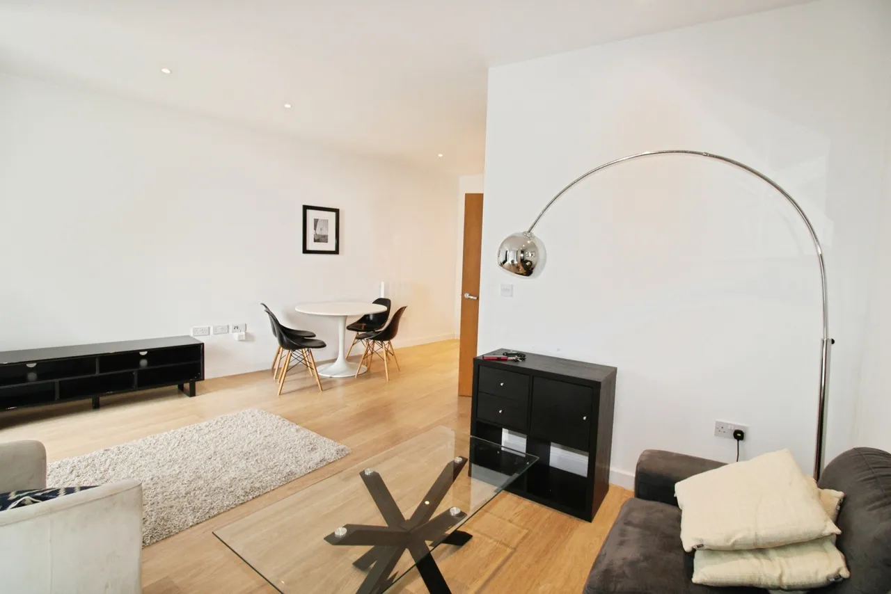 Durnsford Road, London, SW19, photo 8